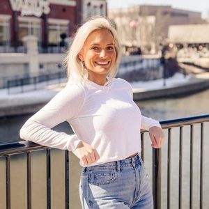 Meet your Posher, Ashley